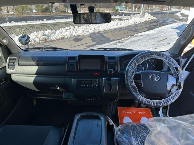 ハイエースバン スーパーGL ダークプライム 4WD ETC バックカメラ ナビ TV 両側スライドドア オートライト スマートキー AT CD ミュージックプレイヤー接続可 Bluetooth ABS エアコン パワーウィンドウ(14枚目)