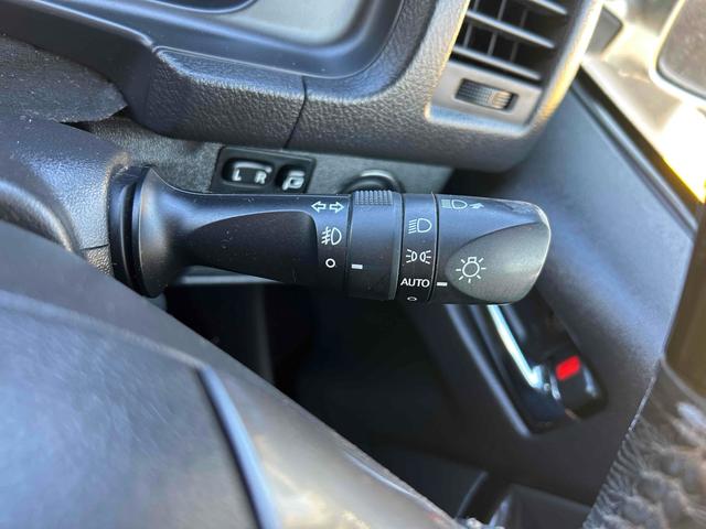 ハイエースバン スーパーGL ダークプライム 4WD ETC バックカメラ ナビ TV 両側スライドドア オートライト スマートキー AT CD ミュージックプレイヤー接続可 Bluetooth ABS エアコン パワーウィンドウ(20枚目)