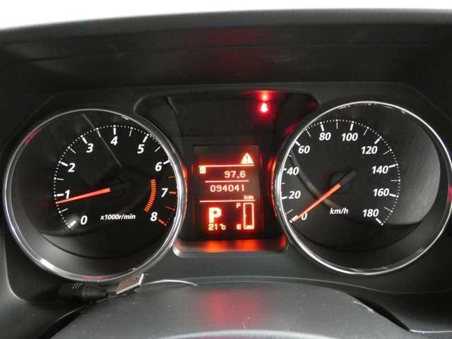 M リミテッド ☆★価格見直し!★☆木目調パネル/切替式4WD/バックカメラ/電動スライドドア/ブラック内装/8人乗り(20枚目)