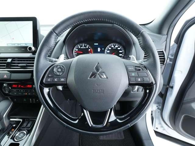 エクリプスクロス ブラックエディション マルチアラウンドモニター 純正ブラックアルミ 純正8インチスマホ連携ナビ 電動サンルーフ&ルーフレール ヘッドアップディスプレイ(14枚目)