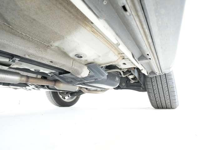 エクリプスクロス ブラックエディション マルチアラウンドモニター 純正ブラックアルミ 純正8インチスマホ連携ナビ 電動サンルーフ&ルーフレール ヘッドアップディスプレイ(29枚目)