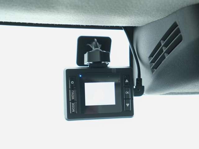 ジムニー ＸＣ　ナビ　バックカメラ　ドライブレコーダー　ＥＴＣ　クルーズコントロール　ヒルディセントコントロール　トランスファーレバー　横滑り防止装置（18枚目）