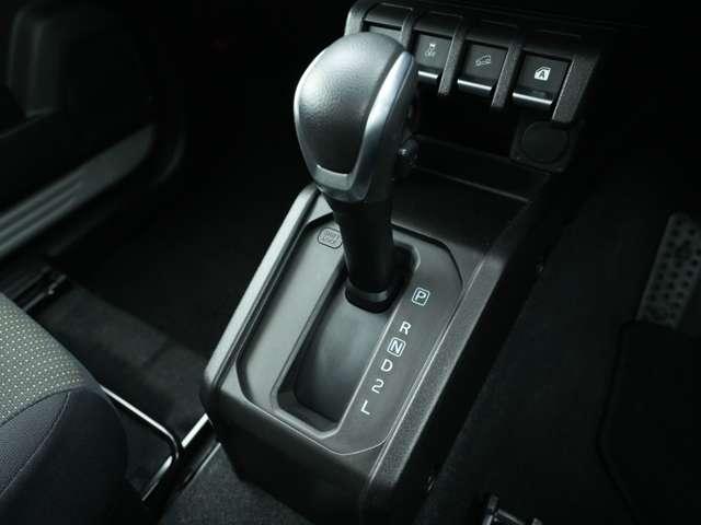 ジムニー ＸＣ　ナビ　バックカメラ　ドライブレコーダー　ＥＴＣ　クルーズコントロール　ヒルディセントコントロール　トランスファーレバー　横滑り防止装置（26枚目）