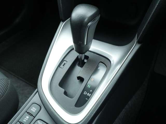 ヤリスクロス Ｇ　８インチナビ付ディスプレイオーディオ　全周囲カメ　４ＷＤ　ＥＴＣ　バックカメラ　アルミホイール　オートクルーズコントロール　寒冷地仕様　衝突防止システム　ＬＥＤヘッドランプ　クリアランスソナー（23枚目）