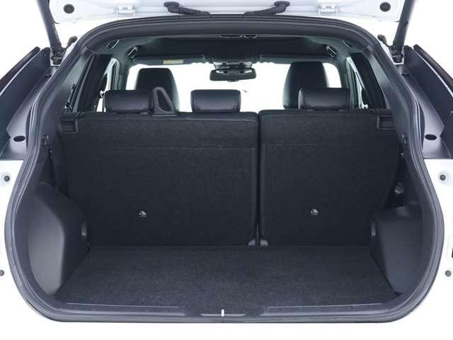 エクリプスクロス ブラックエディション 純正スマホ連携8インチナビ マルチアラウンドモニター 電動サンルーフ ルーフレール 電動リアゲート ヘッドアップディスプレイ ハーフレザーシート(9枚目)