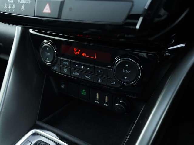 エクリプスクロス ブラックエディション 純正スマホ連携8インチナビ マルチアラウンドモニター 電動サンルーフ ルーフレール 電動リアゲート ヘッドアップディスプレイ ハーフレザーシート(16枚目)