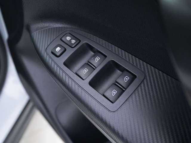 エクリプスクロス ブラックエディション 純正スマホ連携8インチナビ マルチアラウンドモニター 電動サンルーフ ルーフレール 電動リアゲート ヘッドアップディスプレイ ハーフレザーシート(29枚目)