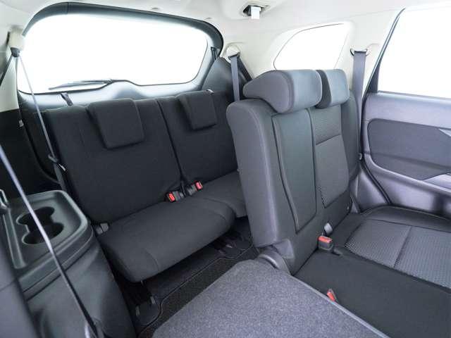 アウトランダー ２４Ｇ　９Ｖ型フローティングナビ　マルチアラウンドモニター　純正エンジンスターター　電動リアゲート　ハンドルヒーター　パドルシフト　防錆塗装歴有　ワンオーナー　ＬＥＤヘッドライト　オートマチックハイビーム（9枚目）