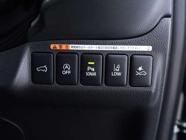 アウトランダー ２４Ｇ　９Ｖ型フローティングナビ　マルチアラウンドモニター　純正エンジンスターター　電動リアゲート　ハンドルヒーター　パドルシフト　防錆塗装歴有　ワンオーナー　ＬＥＤヘッドライト　オートマチックハイビーム（13枚目）