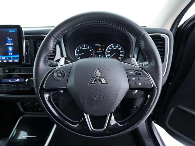 アウトランダー ２４Ｇ　９Ｖ型フローティングナビ　マルチアラウンドモニター　純正エンジンスターター　電動リアゲート　ハンドルヒーター　パドルシフト　防錆塗装歴有　ワンオーナー　ＬＥＤヘッドライト　オートマチックハイビーム（16枚目）