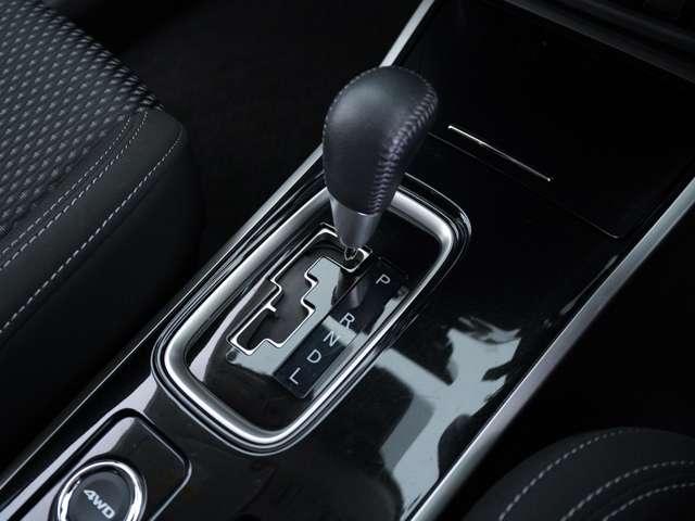 アウトランダー ２４Ｇ　９Ｖ型フローティングナビ　マルチアラウンドモニター　純正エンジンスターター　電動リアゲート　ハンドルヒーター　パドルシフト　防錆塗装歴有　ワンオーナー　ＬＥＤヘッドライト　オートマチックハイビーム（25枚目）