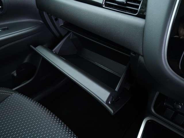 アウトランダー ２４Ｇ　９Ｖ型フローティングナビ　マルチアラウンドモニター　純正エンジンスターター　電動リアゲート　ハンドルヒーター　パドルシフト　防錆塗装歴有　ワンオーナー　ＬＥＤヘッドライト　オートマチックハイビーム（27枚目）