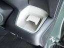 ☆運転席側ドリンクホルダー☆固定式となっており、ちょっとした小物ポケットとしても活用が可能です!