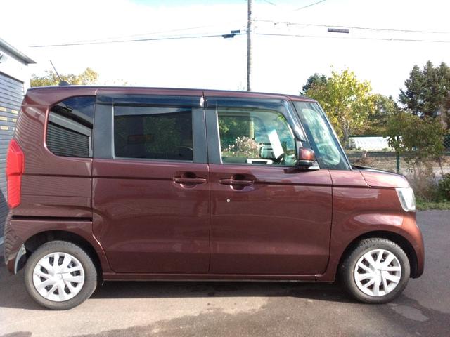 N-BOX G・Lホンダセンシング 4WD スマートキー プッシュスタート LEDヘッドライト シートヒーター ETC 純正オーディオ/地デジ バックカメラ 純正エンジンスターター ドライブレコーダー(8枚目)