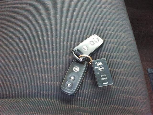 モコ Ｅ　ＦＯＵＲ　ショコラティエ　寒冷地仕様　スマートキー　シートヒーター　エンジンスターター　純正ＣＤコンポ　ベンチシート　アルミホイール（28枚目）