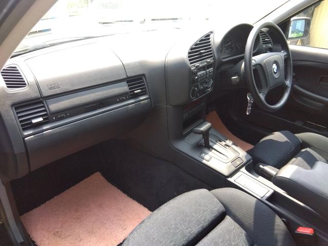 ３シリーズ ３２０ｉ　アルミホイール　ＡＴ　パワーシート　カセット　ＡＢＳ　エアコン（25枚目）