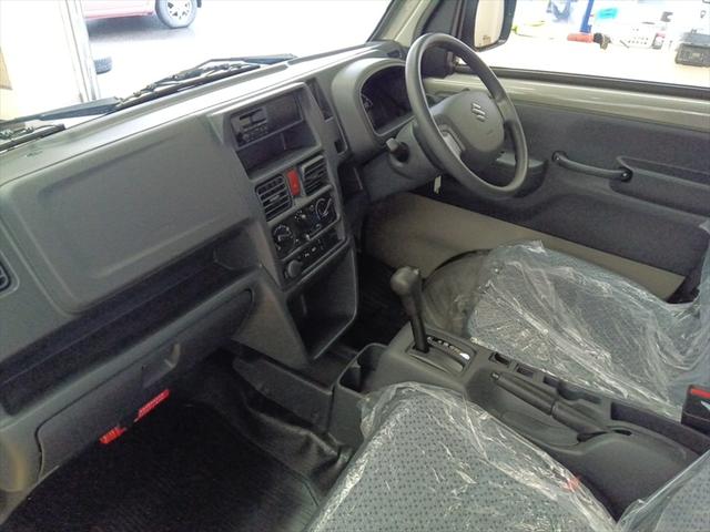 キャリイトラック ＫＣエアコン・パワステ　４ＷＤ　届出済未使用車　衝突軽減ブレーキ　キーレス　アイドリングストップ　誤発進抑制装置　横滑り防止装置　ＰＷ　ＡＢＳ　Ｗエアバッグ　障害物センサー　レーンキープアシスト（8枚目）