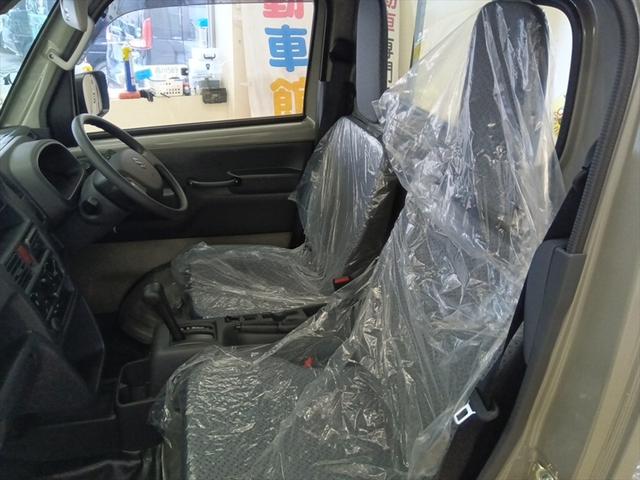 キャリイトラック ＫＣエアコン・パワステ　４ＷＤ　届出済未使用車　衝突軽減ブレーキ　キーレス　アイドリングストップ　誤発進抑制装置　横滑り防止装置　ＰＷ　ＡＢＳ　Ｗエアバッグ　障害物センサー　レーンキープアシスト（9枚目）