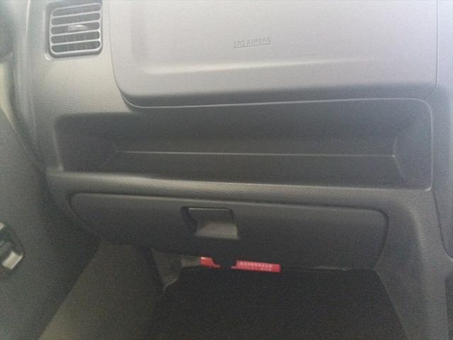 キャリイトラック ＫＣエアコン・パワステ　４ＷＤ　届出済未使用車　衝突軽減ブレーキ　キーレス　アイドリングストップ　誤発進抑制装置　横滑り防止装置　ＰＷ　ＡＢＳ　Ｗエアバッグ　障害物センサー　レーンキープアシスト（18枚目）