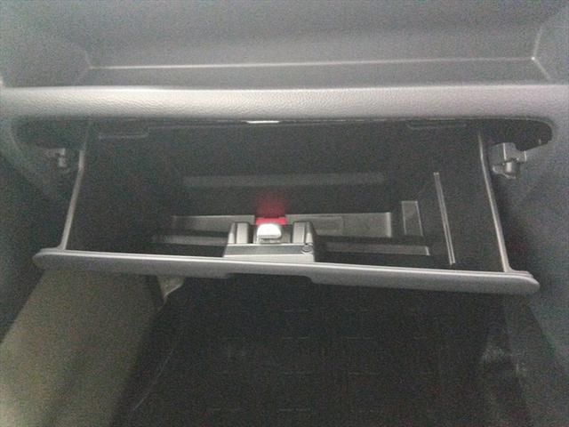 キャリイトラック ＫＣエアコン・パワステ　４ＷＤ　届出済未使用車　衝突軽減ブレーキ　キーレス　アイドリングストップ　誤発進抑制装置　横滑り防止装置　ＰＷ　ＡＢＳ　Ｗエアバッグ　障害物センサー　レーンキープアシスト（19枚目）