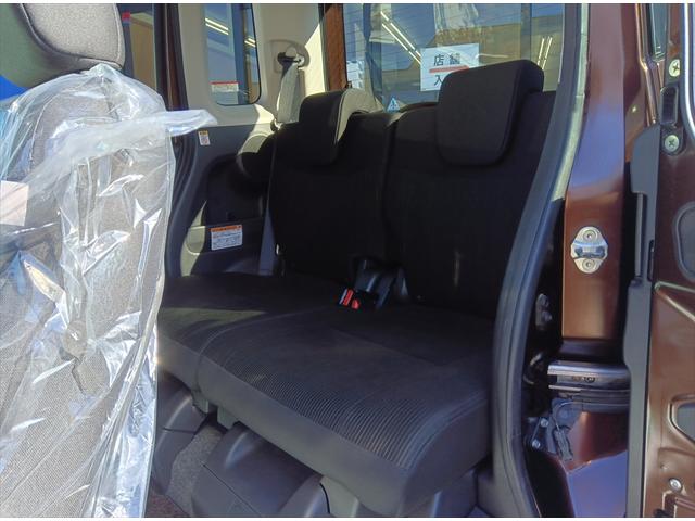 デイズルークス ハイウェイスター　Ｘ　Ｇパッケージ　Ｂｌｕｅｔｏｏｔｈ　全周囲・バックカメラ　ナビＴＶ　両側パワースライドドア　ＥＴＣ　禁煙車　ＨＩＤヘッドライト　純正アルミホイール　アイドリングストップ　スマートキー　プッシュスタート　エアバック（11枚目）