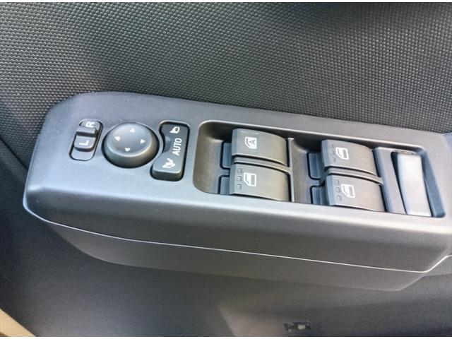 タフト Ｇターボ　クロムベンチャー　届出済未使用車　衝突軽減ブレーキ　シートヒーター　ＬＥＤヘッドライト　スマートキー　プッシュスタート　純正アルミホイール　誤発進抑制　横滑り防止　Ｗ・サイド・カーテンエアバック　アイドリングストップ（19枚目）