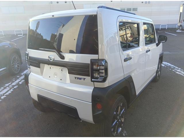 タフト Ｇターボ　届出済未使用車　衝突軽減ブレーキ　シートヒーター　誤発進抑制装置　横滑り防止装置　ＬＥＤヘッドライト　純正アルミホイール　スマートキー　プッシュスタート　Ｗ・サイド・カーテンエアバック（2枚目）