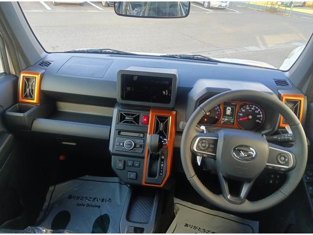 タフト Ｇターボ　届出済未使用車　衝突軽減ブレーキ　シートヒーター　誤発進抑制装置　横滑り防止装置　ＬＥＤヘッドライト　純正アルミホイール　スマートキー　プッシュスタート　Ｗ・サイド・カーテンエアバック（8枚目）