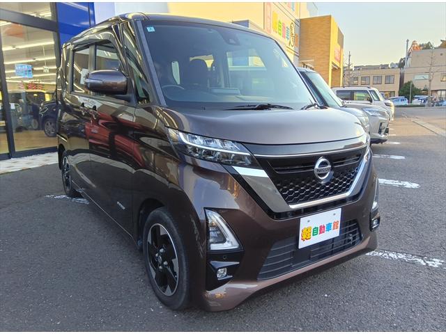 ルークス ハイウェイスター　Ｘ　衝突軽減ブレーキ　Ｂｌｕｅｔｏｏｔｈ　全周囲・バックカメラ　ドラレコ　純正ナビＴＶ　片側パワースライドドア　ＥＴＣ　純正アルミホイール　Ｗサイドエアバック　アイドリングストップ　誤発進抑制　横滑り防止（3枚目）