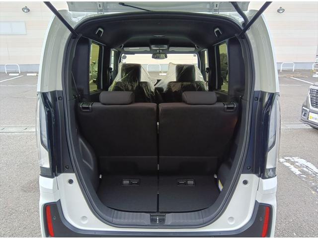 Ｎ－ＢＯＸカスタム ベースグレード　届出済未使用車　衝突軽減ブレーキ　バックカメラ　片側パワースライドドア　シートヒーター　誤発進抑制　横滑り防止　スマートキー　プッシュスタート　ＬＥヘッドライト　アイドリングストップ　純正アルミ（13枚目）