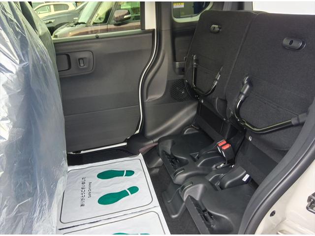 Ｎ－ＢＯＸカスタム ベースグレード　届出済未使用車　衝突軽減ブレーキ　バックカメラ　片側パワースライドドア　シートヒーター　誤発進抑制　横滑り防止　スマートキー　プッシュスタート　ＬＥヘッドライト　アイドリングストップ　純正アルミ（15枚目）