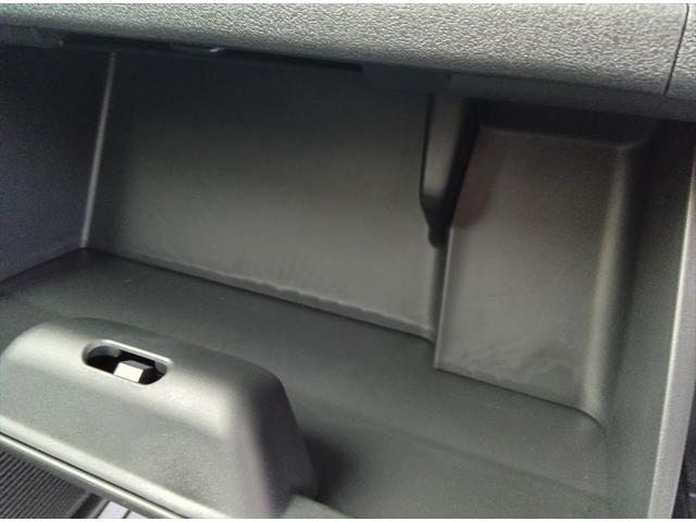 Ｎ－ＢＯＸカスタム ベースグレード　届出済未使用車　衝突軽減ブレーキ　バックカメラ　片側パワースライドドア　シートヒーター　誤発進抑制　横滑り防止　スマートキー　プッシュスタート　ＬＥヘッドライト　アイドリングストップ　純正アルミ（28枚目）