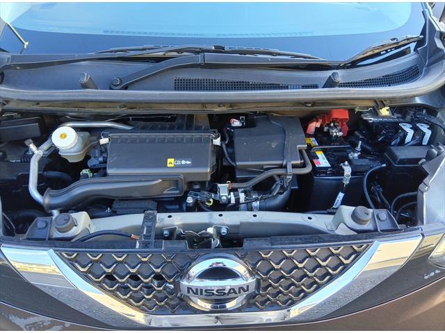 デイズ Ｘ　衝突軽減ブレーキ　バック・全周囲カメラ　ドラレコ　禁煙車　誤発進抑制　横滑り防止装置　スマートキー　プッシュスタート　純正アルミホイール　Ｗ・サイドエアバック　ＡＢＳ　アイドリングストップ　Ａライト（22枚目）