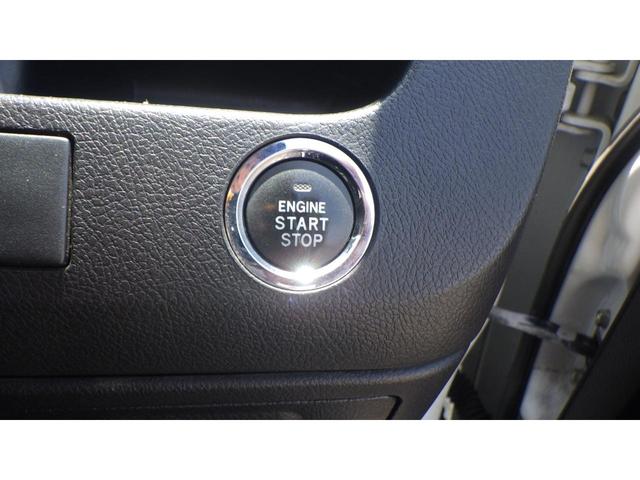 ヴォクシー ＺＳ　煌ＩＩ　４ＷＤ　ＥＴＣ　バックカメラ　ナビ　両側電動スライドドア　スマートキー　電動格納ミラー　３列シート　ウォークスルー　ＣＶＴ　　盗難防止システム　衝突安全ボディ（15枚目）