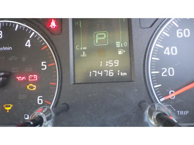 ＮＶ３５０キャラバンバン ロングＤＸターボ　４ＷＤ　ＥＴＣ　バックカメラ　ナビ　衝突被害軽減システム　スライドドア　キーレスエントリー　電動格納ミラー　ＡＴ　ＥＳＣ　エアコン　パワーウィンドウ　運転席エアバッグ（10枚目）