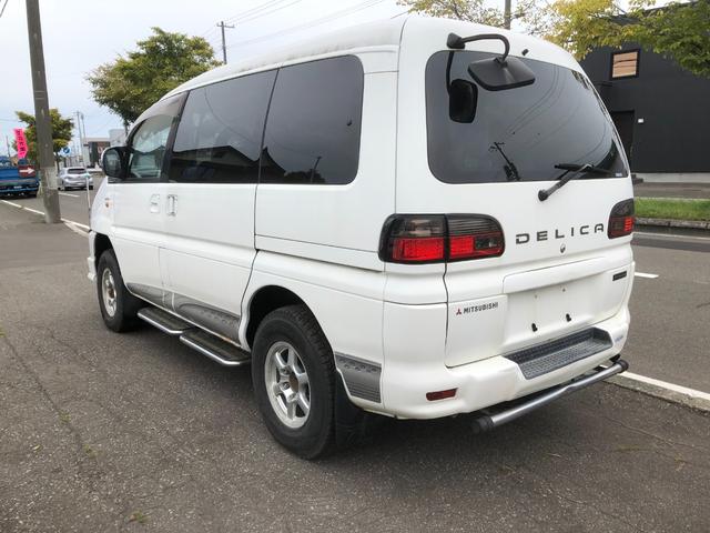 デリカスペースギア 　２０ｔｈアニバーサリー　ＡＴ　４ＷＤ　ディーゼルターボ　スライドドア　ＴＶ＆ナビ　ＡＷ　７名乗り　フォグランプ（8枚目）