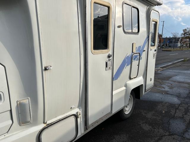 カムロード  キャンピングカー・ディーゼル・AT・4WD(11枚目)