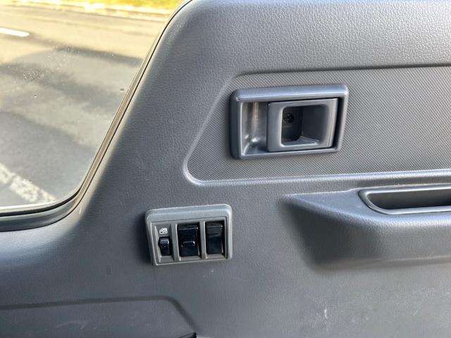 カムロード  キャンピングカー・ディーゼル・AT・4WD(23枚目)