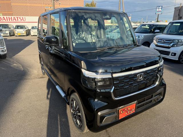 N-BOXカスタム ベースグレード AT・4WD・スマートキー・両側スライド片側パワードア・ステアリングスイッチ・クルーズコントロール・横滑り防止装置・シートヒーター・バックカメラ・LEDヘッドライト・純正アルミホイール(2枚目)