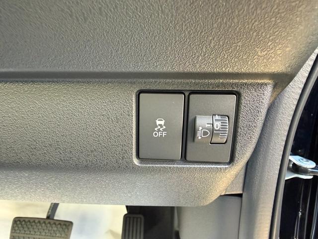 N-BOXカスタム ベースグレード AT・4WD・スマートキー・両側スライド片側パワードア・ステアリングスイッチ・クルーズコントロール・横滑り防止装置・シートヒーター・バックカメラ・LEDヘッドライト・純正アルミホイール(15枚目)
