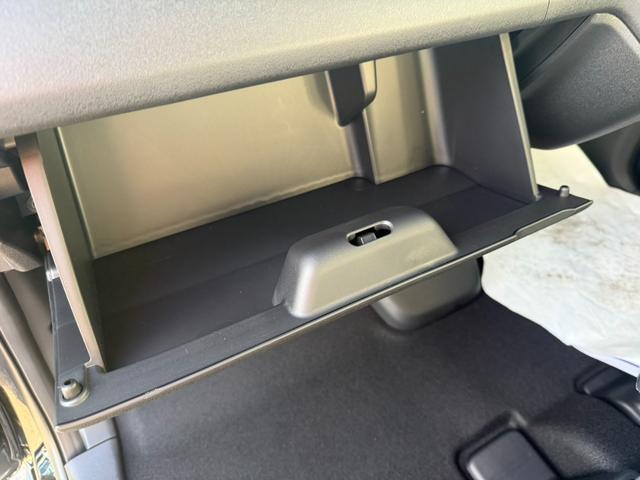 N-BOXカスタム ベースグレード AT・4WD・スマートキー・両側スライド片側パワードア・ステアリングスイッチ・クルーズコントロール・横滑り防止装置・シートヒーター・バックカメラ・LEDヘッドライト・純正アルミホイール(28枚目)