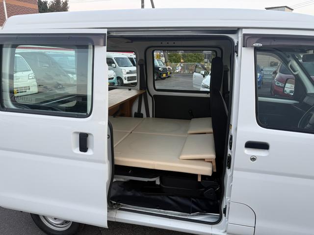 ハイゼットカーゴ スペシャルクリーンハイルーフ4WD キーレス・ちょいCamベッドキット付き・パートタイム4WD・リアヒーター・アイドリングストップ 両側スライドドア フルフラット エアバッグ エアコン パワーステアリング パワーウィンドウ ABS(32枚目)