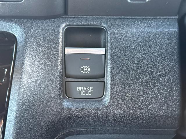 お客様の安心安全、そして快適なカーライフの為に、ご購入後も当店の指定工場にて、車検点検やオイル交換などの細かいお車のメンテナンスも取り行っております！