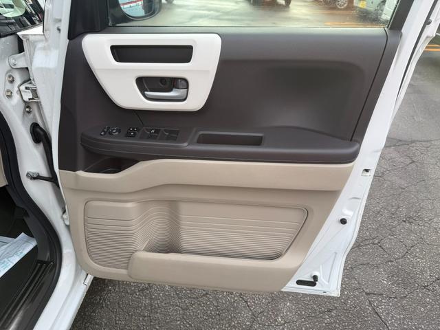 N-BOX G・EXホンダセンシング プッシュスタート・エンジンスターター・純正ナビ・フルセグTV・バックカメラ・両側パワースライドドア・ブレーキサポート・クルーズコントロール・レーンキープアシスト・ビルドインETC・横滑り防止装置(11枚目)