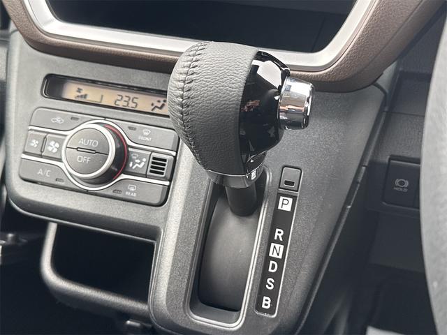 ムーヴ ＲＳ　４ＷＤ　バックカメラ　両側電動スライドドア　ナビ　ＴＶ　クリアランスソナー　オートクルーズコントロール　衝突被害軽減システム　オートライト　ＬＥＤヘッドランプ　スマートキー　アイドリングストップ（5枚目）