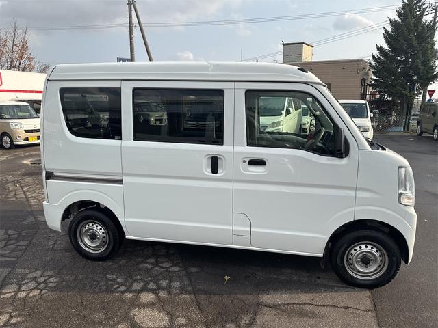 エブリイ ＰＡリミテッド　４ＷＤ　ＡＴ　両側スライドドア　キーレスエントリー　ＡＢＳ　エアコン　パワーステアリング　運転席エアバッグ　助手席エアバッグ（15枚目）