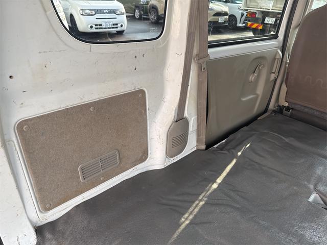エブリイ ＰＡリミテッド　４ＷＤ　ＡＴ　両側スライドドア　キーレスエントリー　ＡＢＳ　エアコン　パワーステアリング　運転席エアバッグ　助手席エアバッグ（45枚目）