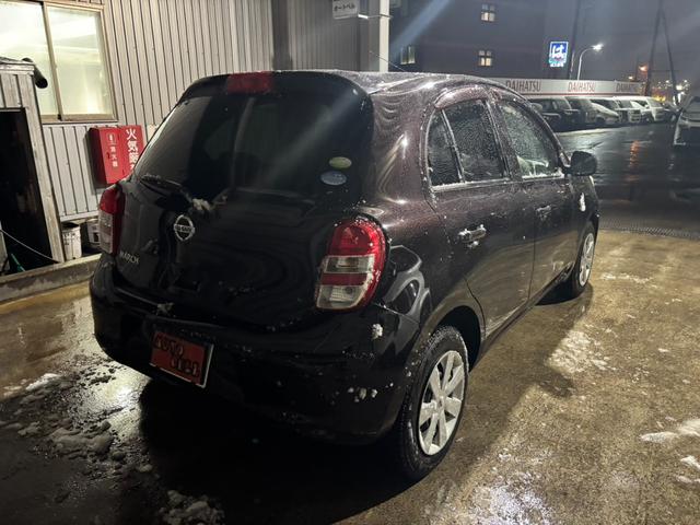 マーチ １２Ｇ　ＦＯＵＲ　ＡＴ・４ＷＤ・スマートキー・プッシュスタート・パートタイム４ＷＤ・純正エンジンスターター・純正ナビ・フルセグＴＶ・バックカメラ・プライバシーガラス（8枚目）