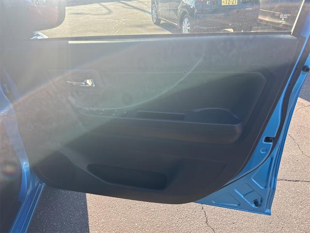 ミライース Ｘ　ＳＡＩＩＩ　４ＷＤ　クリアランスソナー　衝突被害軽減システム　オートマチックハイビーム　オートライト　ＬＥＤヘッドランプ　キーレスエントリー　アイドリングストップ　ＣＶＴ　盗難防止システム　ＡＢＳ　ＥＳＣ（10枚目）