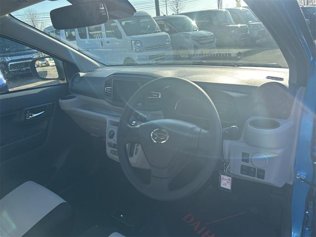 ミライース Ｘ　ＳＡＩＩＩ　４ＷＤ　クリアランスソナー　衝突被害軽減システム　オートマチックハイビーム　オートライト　ＬＥＤヘッドランプ　キーレスエントリー　アイドリングストップ　ＣＶＴ　盗難防止システム　ＡＢＳ　ＥＳＣ（11枚目）